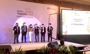 Lagi Dan Lagi… TopCellular Makassar Menerima Penghargaan Nasional